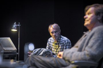 Arvoituksellisia muunnelmia – Kuvassa: Ilkka Heiskanen ja Heikki Kinnunen – Kuva © Aki Loponen, Pictuner Oy