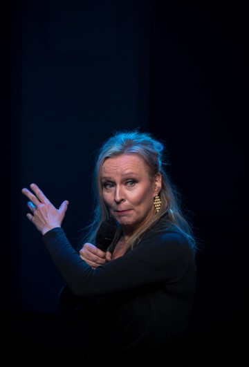 Helsingin Kaupunginteatteri – Club act!one – Heli Sutela - Kuva: Miika Storm Photography