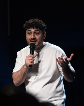 Helsingin Kaupunginteatteri – Club act!one – Karim Aldulaimi - Kuva: Miika Storm Photography