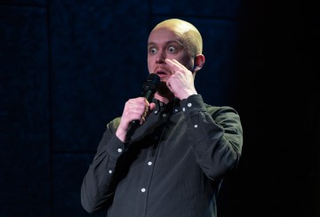 Helsingin Kaupunginteatteri – Club act!one – Tommi Ylimäinen- Kuva: Miika Storm Photography