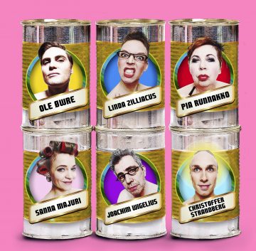 Lilla Teatern – Det ordnar sig, sapiens! – På bilden Ole Øwre, Linda Zilliacus, Pia Runnakko, Sanna Majuri, Joachim Wigelius, Christoffer Strandberg – foto © Henrik Schütt