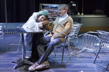 Helsingin Kaupunginteatteri – Kultainen vasikka – Kuvassa: Heidi Herala ja Jari Pehkonen – Kuva © Mirka Kleemola