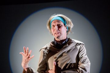 Helsingin Kaupunginteatteri - 
Palvelija - 
Kuvassa: Martti Suosalo - 
Kuva ©Tapio Vanhatalo