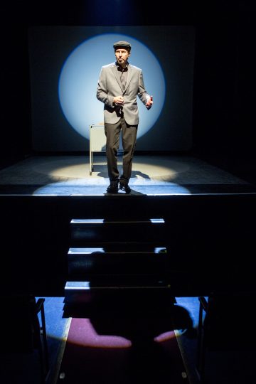 Helsingin Kaupunginteatteri - 
Palvelija - 
Kuvassa: Martti Suosalo - 
Kuva ©Tapio Vanhatalo