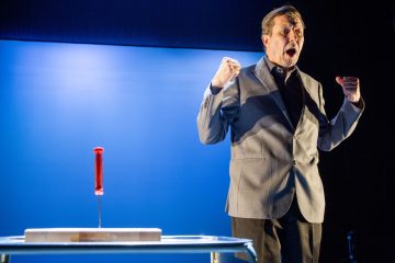 Helsingin Kaupunginteatteri - 
Palvelija - 
Kuvassa: Martti Suosalo - 
Kuva ©Tapio Vanhatalo