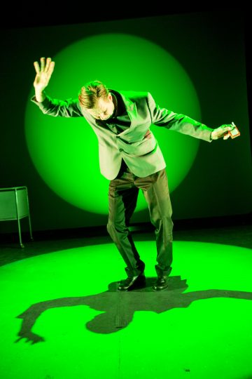 Helsingin Kaupunginteatteri - 
Palvelija - 
Kuvassa: Martti Suosalo - 
Kuva ©Tapio Vanhatalo