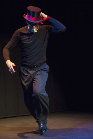 Lilla Teatern - ROBERT JÄGERHORN – PÅ RIKTIGT? - På scenen Robert Jägerhorn - Foto Henrik Schütt