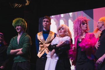 Chickenshed London:
PRINSESSA RUUSUNEN – PALUU TULEVAISUUTEEN – ShedHelsinki-tuotanto – Kuva © Timea Slavic