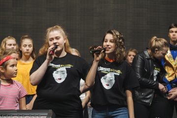 Chickenshed London:
PRINSESSA RUUSUNEN – PALUU TULEVAISUUTEEN – ShedHelsinki-tuotanto – Kuva © Timea Slavic