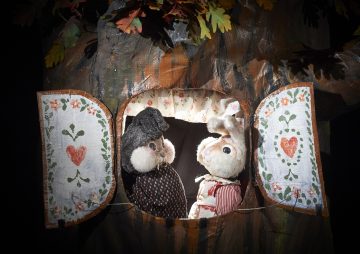 TEATTERI HEVOSENKENKÄ – Kani Untuvakerä –Kuva © Pekka Elomaa