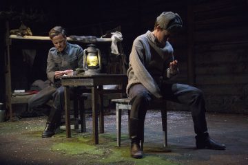 Lilla Teatern – Vinterkriget - here we go again – På bilden Peter Kanerva och Linda Zilliacus – Foto © Henrik Schütt