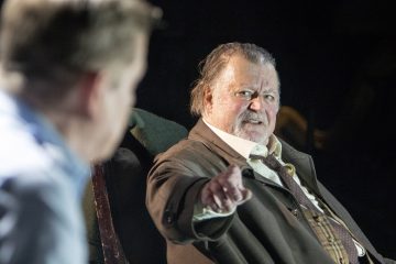 Helsingin Kaupunginteatteri – Hinta – Kuvassa Esko Salminen – Kuva © Tapio Vanhatalo