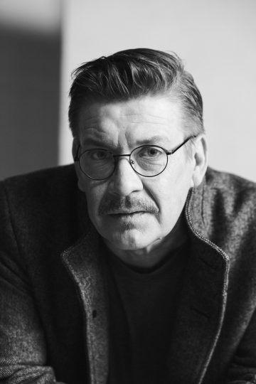 Helsingin Kaupunginteatteri – Hinta – Kuvassa  Santeri Kinnunen – Kuva © Ilkka Saastamoinen