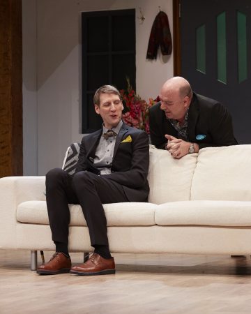 Helsingin Kaupunginteatteri – Älä pukeudu päivälliselle – Kuvassa Pekka Strang ja Pertti Sveholm – Kuva © Tom Röllich