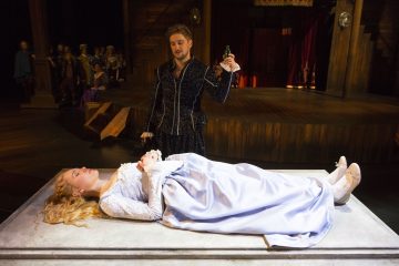 Helsingin Kaupunginteatteri – Rakastunut Shakespeare – Kuvassa Miila Virtanen ja Heikki Ranta – Kuva Tapio Vanhatalo