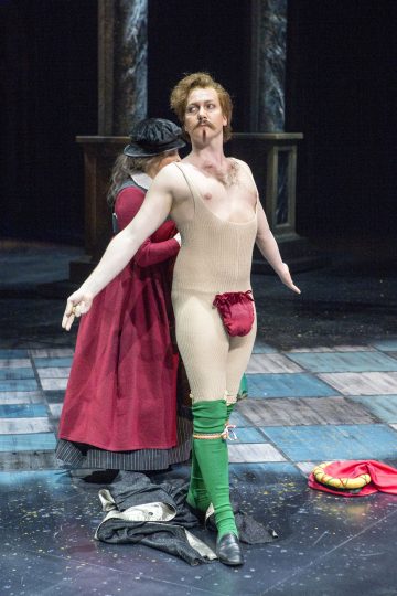 Helsingin Kaupunginteatteri – Rakastunut Shakespeare – Kuvassa Petrus Kähkönen – Kuva Tapio Vanhatalo