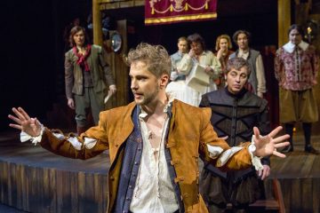 Helsingin Kaupunginteatteri – Rakastunut Shakespeare – Kuvassa edessä Heikki Ranta ja Rauno Ahonen – Kuva Tapio Vanhatalo