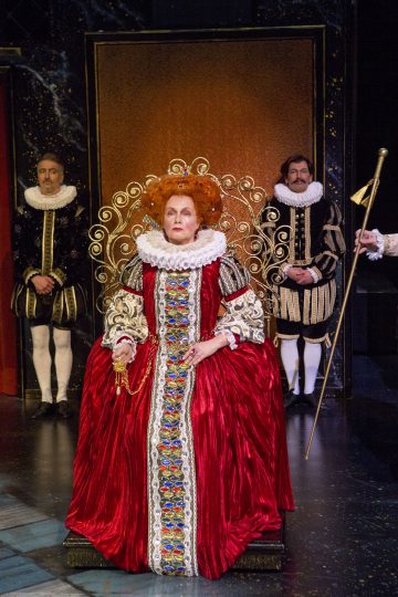 Helsingin Kaupunginteatteri – Rakastunut Shakespeare – Kuvassa Juha Jokela, Helena Haaranen ja Kai Lähdesmäki – Kuva Tapio Vanhatalo