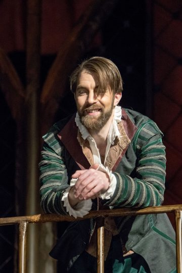 Helsingin Kaupunginteatteri – Rakastunut Shakespeare – Kuvassa Tuukka Leppänen – Kuva Tapio Vanhatalo