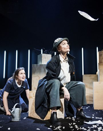 Lilla Teatern – Sommarboken – På bilden Jessica Grabowsky och Sue Lemström – Foto © Cata Portin