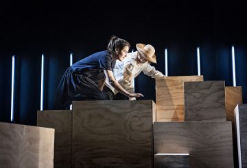 Lilla Teatern – Sommarboken – På bilden Jessica Grabowsky och Sue Lemström – Foto © Cata Portin