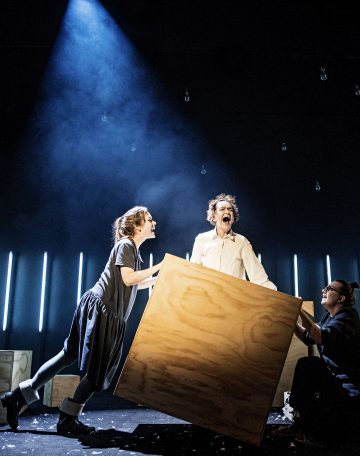 Lilla Teatern – Sommarboken – På bilden Jessica Grabowsky, Sue Lemström och Hanna Mikander – Foto © Cata Portin