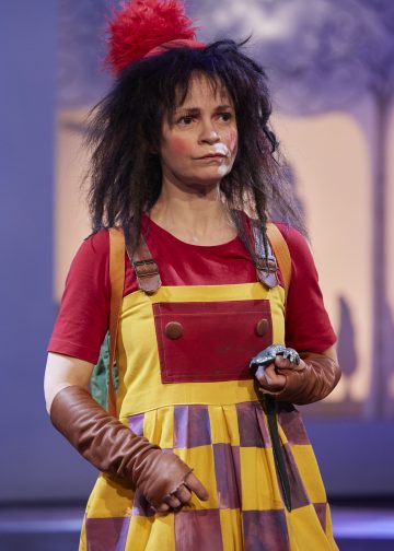 Helsingin Kaupunginteatteri – Mörköooppera – Kuvassa Sanna Majuri – Kuva © Tom Röllich