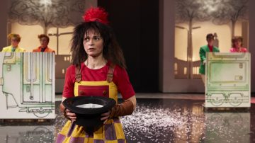 Helsingin Kaupunginteatteri – Mörköooppera – Kuvassa  Sanna Majuri – Kuva © Tom Röllich