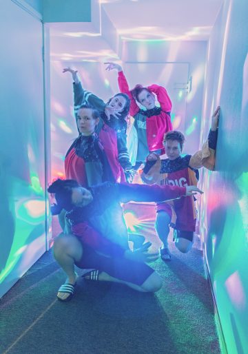 35 jag och några skådespelare.  Bild Liina Aalto-Setälä