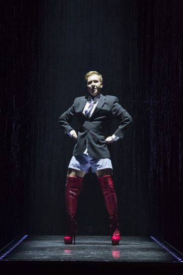 Helsingin Kaupunginteatteri – Kinky Boots – Kuvassa Petrus Kähkönen – Kuva © Mirka Kleemola