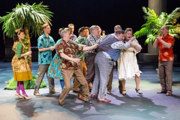 Helsingin Kaupunginteatteri – Herra Puntila ja hänen renkinsä Matti – Kuvassa: Raili Raitala, Jyrki Kasper, Sanna Saarijärvi, Kari Mattila, Mikko Paloniemi, Unto Nuora, Eero Saarinen, Pertti Sveholm, Leenamari Unho, Kai Lähdesmäki
Kuva © Tapio Vanhatalo