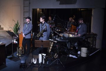 Helsingin Kaupunginteatteri – Kaasua, komisario Palmu! – Kuva © Harri Hinkka