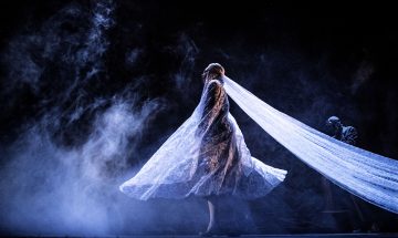 Lilla Teatern – Maria Brauns äktenskap – På bilden Linda Zilliacus – Foto © Cata Portin