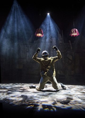 Lilla Teatern – Maria Brauns äktenskap – På bilden Mikko Makkonen – Foto © Cata Portin