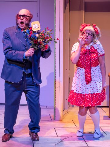 Helsingin Kaupunginteatteri – Fingerpori – Kuvassa Antti Timonen, Leenamari Unho – Kuva © Miika Storm