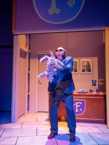 Helsingin Kaupunginteatteri – Fingerpori – Kuvassa Antti Timonen – Kuva © Miika Storm