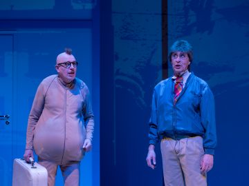 Helsingin Kaupunginteatteri – Fingerpori – Kuvassa  Jari Pehkonen, Pekka Huotari – Kuva © Miika Storm