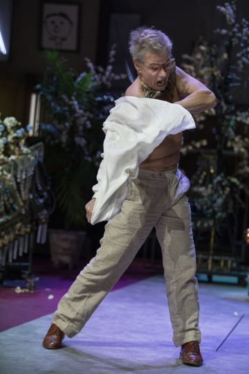 Helsingin Kaupunginteatteri – Kirsikkatarha – Kuvassa Kari Mattila – Kuva Stefan Bremer