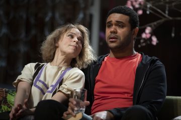 Helsingin Kaupunginteatteri – Kirsikkatarha – Kuvassa Sanna Majuri ja Chike Ohanwe – Kuva Stefan Bremer