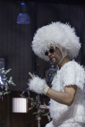 Helsingin Kaupunginteatteri – Kirsikkatarha – Kuvassa Unto Nuora – Kuva Stefan Bremer