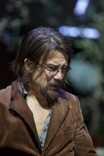 Helsingin Kaupunginteatteri – Kirsikkatarha – Kuvassa Tommi Eronen – Kuva Stefan Bremer