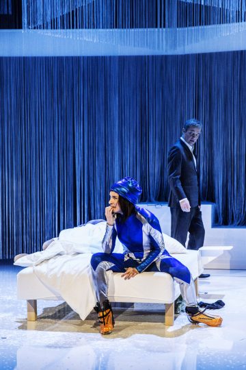 Helsingin Kaupunginteatteri – Tahto – Kuvassa Sanna-June Hyde, Rauno Ahonen – Kuva © Robert Seger/Moment