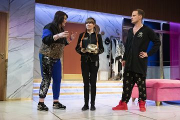 Helsingin Kaupunginteatteri – Comeback – räpätessä roiskuu – Kuvassa Minna Koskela, Janna Räsänen ja Peter Kanerva – Kuva © Mirka Kleemola