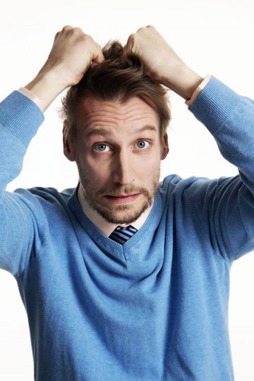 Helsingin Kaupunginteatteri –  Täydellinen lauantai – Kuvassa Pekka Strang – Kuva © Henrik Schütt