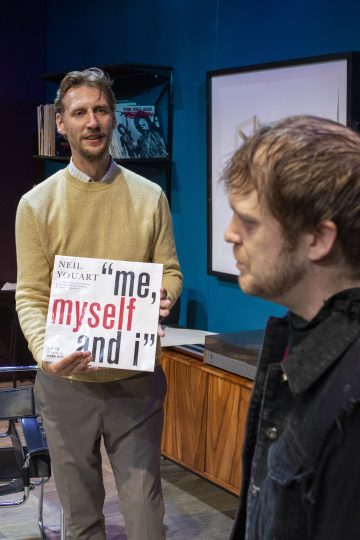 Helsingin Kaupunginteatteri – Täydellinen lauantai – Kuvassa Pekka Strag ja Arttu Kapulainen – Kuva © Tapio Vanhatalo