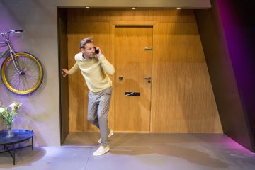 Helsingin Kaupunginteatteri – Täydellinen lauantai – Kuvassa Pekka Strag – Kuva © Tapio Vanhatalo