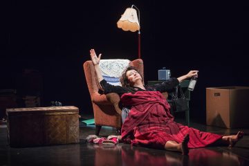 Helsingin Kaupunginteatteri – Everstinna – Kuvassa Heidi Herala – Kuva © Otto-Ville Väätäinen