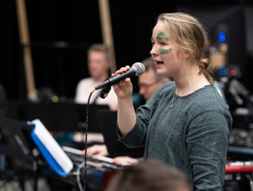 Helsingin Kaupunginteatteri – ShedHelsinki – Metsän joulu – Kuva © Luukas Salin / Rabbit Visuals