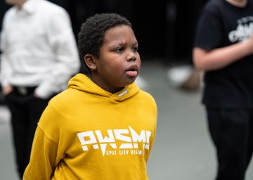 Helsingin Kaupunginteatteri – ShedHelsinki – Metsän joulu – Kuva © Luukas Salin / Rabbit Visuals