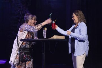 Helsingin Kaupunginteatteri – Vihainen leski – Kuvassa Eija Vilpas, Riitta Havukainen – Kuva © Harri Hinkka